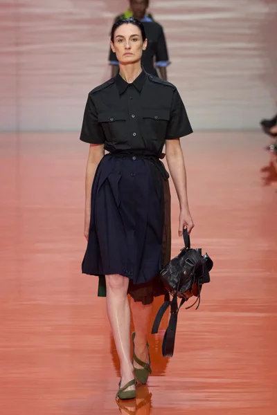Look 9